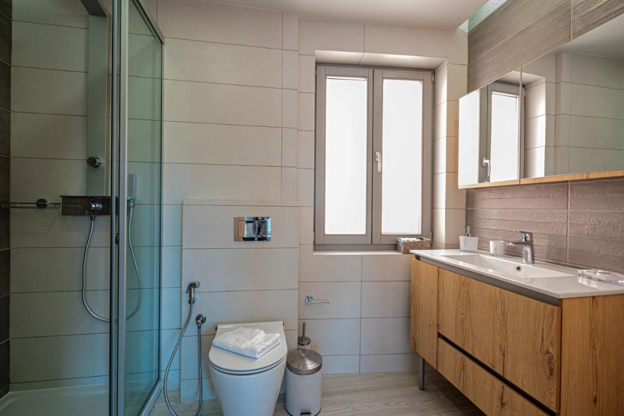 White&Gray Apartment ريثيمنو المظهر الخارجي الصورة
